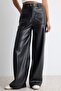 Siyah Düz Wide Leg/Geniş Paça Cep Detaylı Suni Deri Örme Pantolon TWOAW27PL00022 - 3