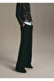Straight cut trousers with sewing detail
