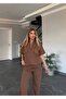 طقم بتفاصيل جيب على شكل ثقب المفتاح - 4
