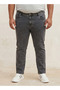 Plus Straight Fit 5-Pocket Jeans
