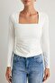 Ekru Kare Yaka Büzgü/Drape Detaylı Slim/Vücuda Oturan Örme Bluz TWOAW25BZ00194 - 3