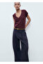 Linen T-shirt with V-neck - 7