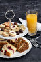 Derya Platinum Gilded 2-Tier Porcelain Cookie Holder and Serving Tray