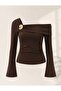 Brooch Detailed Spanish Sleeve Madonna Collar Blouse - 2