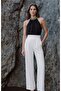 بلوزة بدون أكمام مع إكسسوارات ياقة - 2