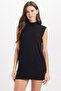 Women's Relax Fit Comfortable Cut Crew Neck Viscose Fabric Lycra Sleeveless Black Tunic - 2