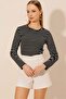 Women's Fitted Crew Neck Striped Long Sleeve Blouse