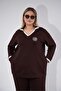 سويت شيرت نسائي كبير الحجم مطرز برقبة على شكل حرف V - 5