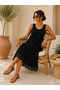 Timeless Elegance! Women's Sleeveless Laser Cut Hem Detailed Crepe Dress - 3