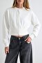 Ekru Kalın Bele Oturan Çıtçıt Detaylı Regular Kalıp Crop Boy Örme Hırka/Sweatshirt TWOAW27SW00041 - 3
