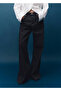 Buttoned Wide-Leg Jeans