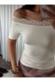 Women's Madonna Collar Lace Detailed Crop Blouse - 3