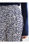 Esvab • Modern & Distinctive Embroidered Women's Shorts with Waist Cord - 4