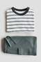 2-piece T-shirt and shorts set - 2