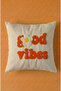غطاء وسادة بتصميم منقوش من Good Vibes