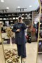 طقم بتفاصيل من الأحجار والقماش مع سحاب أمامي - 2