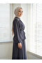 طقم نسائي من قماش الكبلا المستورد مكون من قطعتين مع تنورة مزينة بأزرار - 4