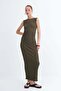 فستان طويل بتفاصيل مزركشة E18912