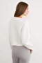 3 Yarn Heart Embroidered Crew Neck Sweatshirt - 6