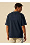 تي شيرت مطرز بأكمام قصيرة وياقة دائرية بقصة عادية - 4