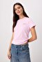 Pembe Nakışlı Regular/Normal Kalıp Kısa Kollu %100 Pamuk Örme T-Shirt TWOSS26TS00124