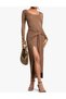 Rochie lunga, Maro