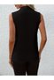 Women's Sleeveless V-Neck Janjan Crepe Blouse - 5
