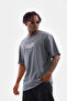 تيشيرت مطبوع بياقة دراجة للجنسين بحجم كبير - رمادي - 3