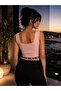 بلوزة نسائية بدون أكمام - 2