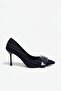 8005 Buckle Heeled Shoes