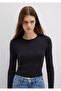 Crew Neck Black Crop Sweater Crop / Short Cut 1710474-900