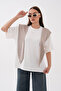 تي شيرت كريستالي مزين بحزام على الكتف وحزام خلفي مزخرف - 3