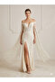 Elegant Long Sleeve Evening Dress with Sequins and Pearl Embellishments