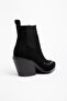 Black Matte Suede Flat Trok Detail Elastic Metal Toe Western Cowboy Short Ankle Boots - 3