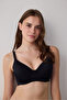 حمالة صدر غير مبطنة تدعم الحجم الكبير باللون الأسود من Marvel