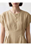 Trendlucky Contrast Color Pleated Peplum Blouse with Oval Neckline - 3