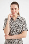 Women's Short Sleeve Belted Floral Patterned Viscose Black Dress - 2