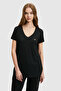 Women's Black Basic T-Shirt 50323448-Vr046