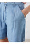 Loose Fit Women's Pleated Jean Shorts - 3