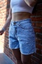 Ice Snow Pearl Detailed Slit Mini Denim Shorts - 3