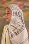 شال ناعم منقوش بنمط فلورال هارموني باللون الأخضر الناعم - 6