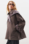 جاكيت باركا بتفاصيل شال من جريتا باللون البني - 3