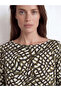 Nevavm Women's T-Shirt with Oval Collar Pattern - 3