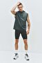 Regular Fit Sleeveless sports hoodie with DryMove™