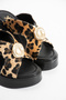 Women's Premium Platform Wedge Heel Trendy Slippers with Medallion Accessories - 4