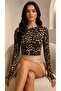 Women's Leopards Patterned Crew Neck Basic Blouse with Finger Loop Detail in Soft Elasthane Fabric - 4