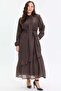 Long dress with belt detail and ruffles - 4