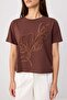 Kahverengi Nakışlı / İşlemeli Regular Bisiklet Yaka Kısa %100 Pamuk Örme T-Shirt TWOSS26TS00242 - 3