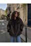 سترة نسائية كبيرة الحجم مع فرو من الداخل