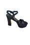 Zenne with Heels